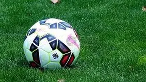 全国跳水赛场激战正酣 王宗源陈芋汐成功摘得金牌